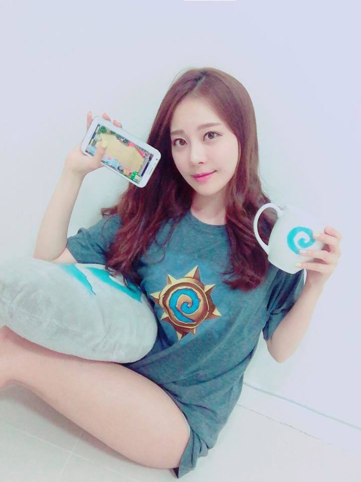 韩国性感炉石女主播私照流出