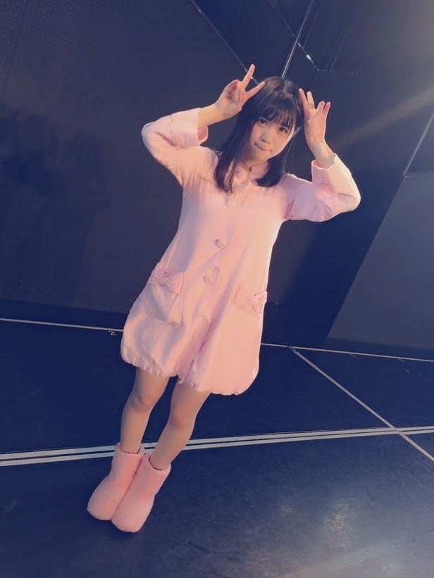 和很多年纪不大的偶像一样,田中优香也很喜欢acg文化,是个漫迷哦.