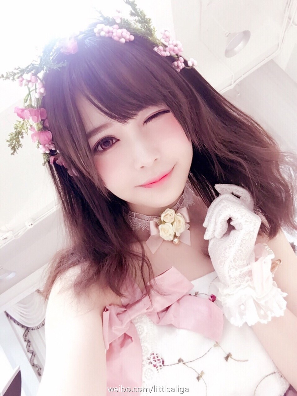 > 这个姑娘太可爱 超可爱coser矮乐多美图欣赏