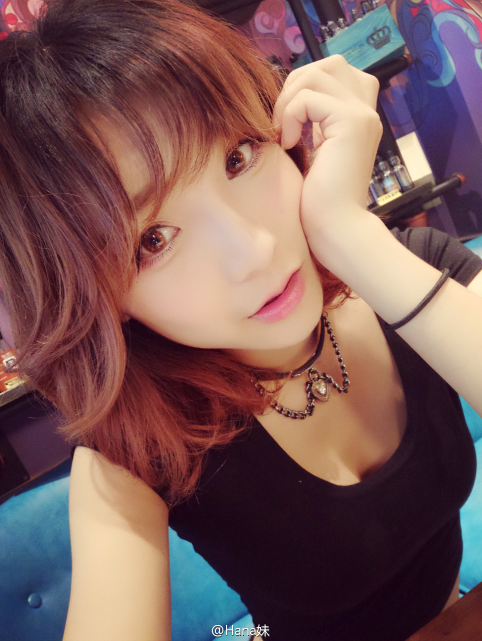 性感直率可爱的女主播hana妹