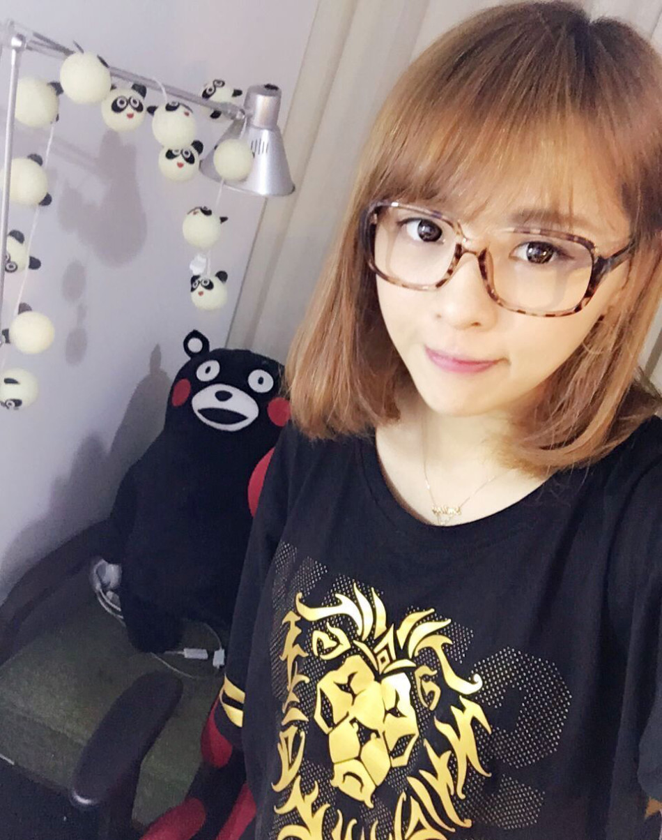 居然是lol高手 美女玩家樱桃奶桃子晒私照(3)