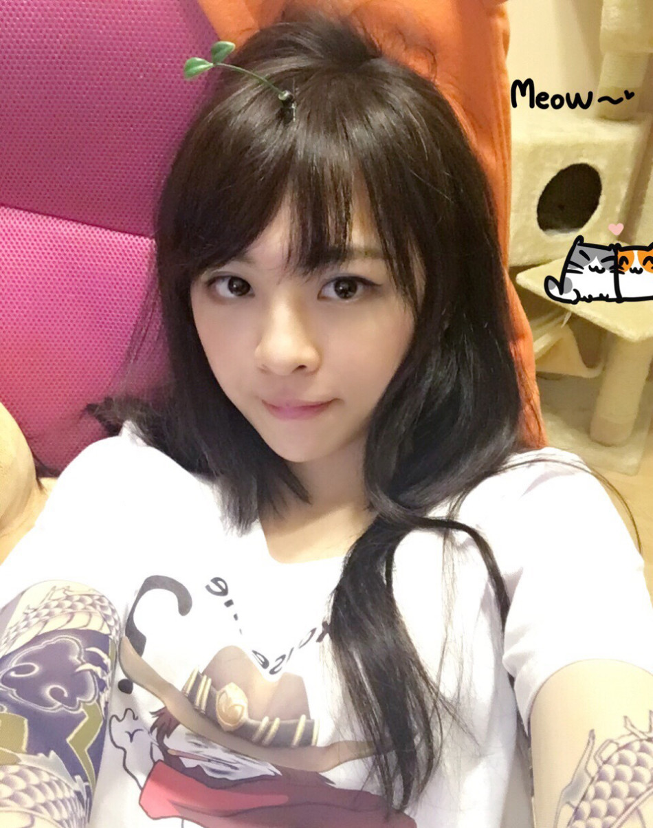 居然是lol高手 美女玩家樱桃奶桃子晒私照(5)