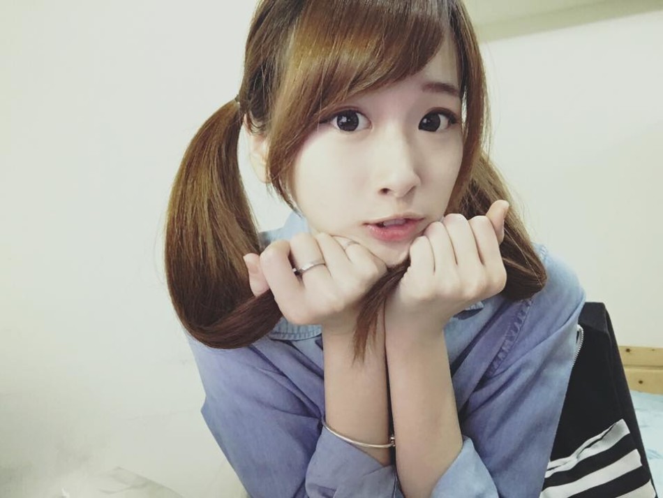 台湾lol女主播薇薇晒私照清纯好似邻家小妹妹