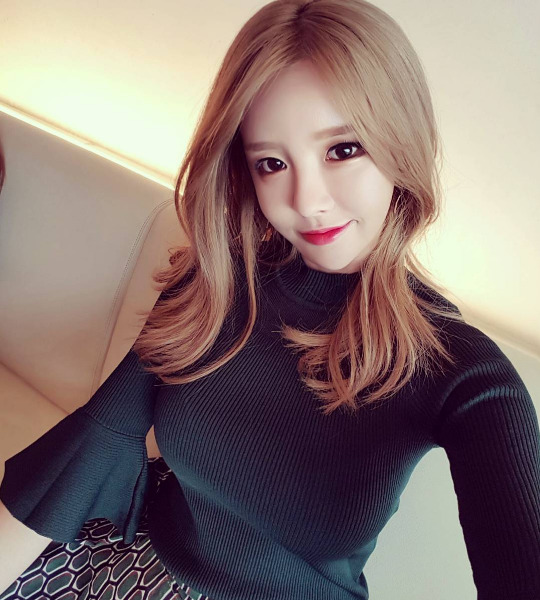 王思聪钦点女神尹素婉私照曝光