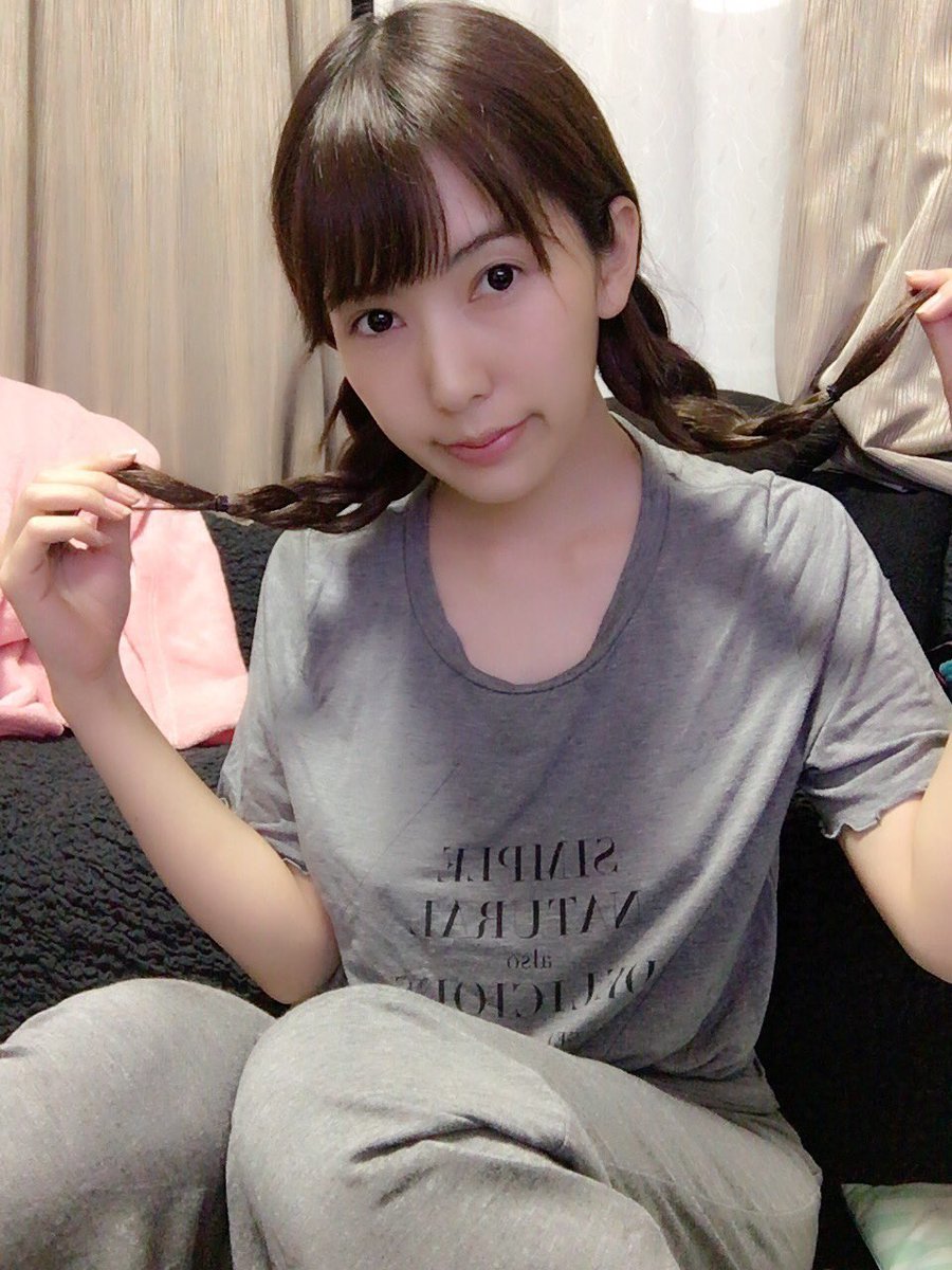 波老师晒自拍:玩游戏买手办(12)