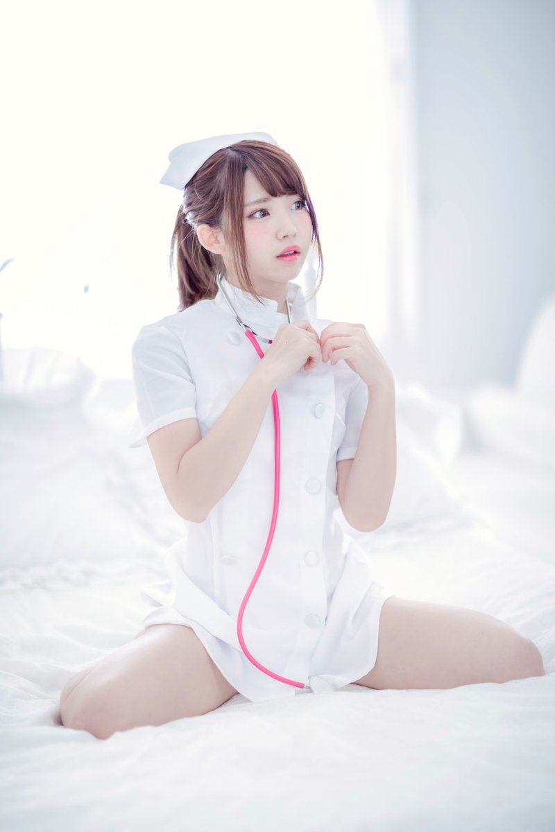 绅士狂欢日 11区短裙日美少女coser晒照送福利(3)