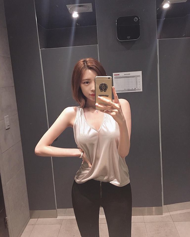 球赛又要开始了韩国美女主播米娜晒新照16