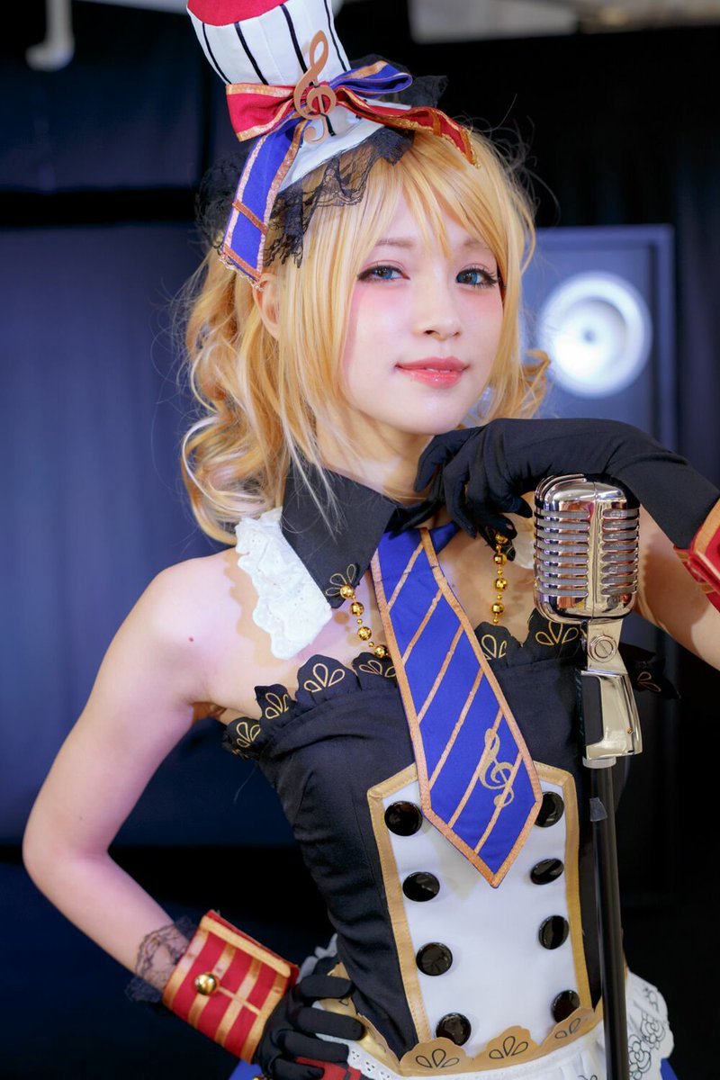 11区美少女coser美乳太诱人