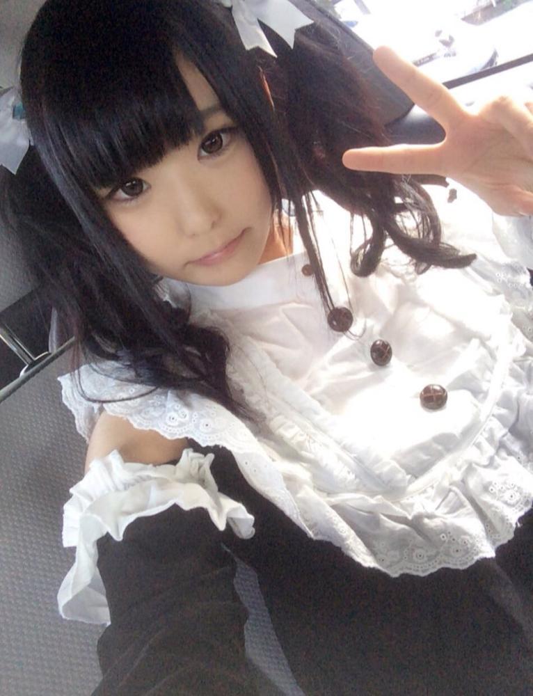 19岁美女coser被窝录短视频(6)