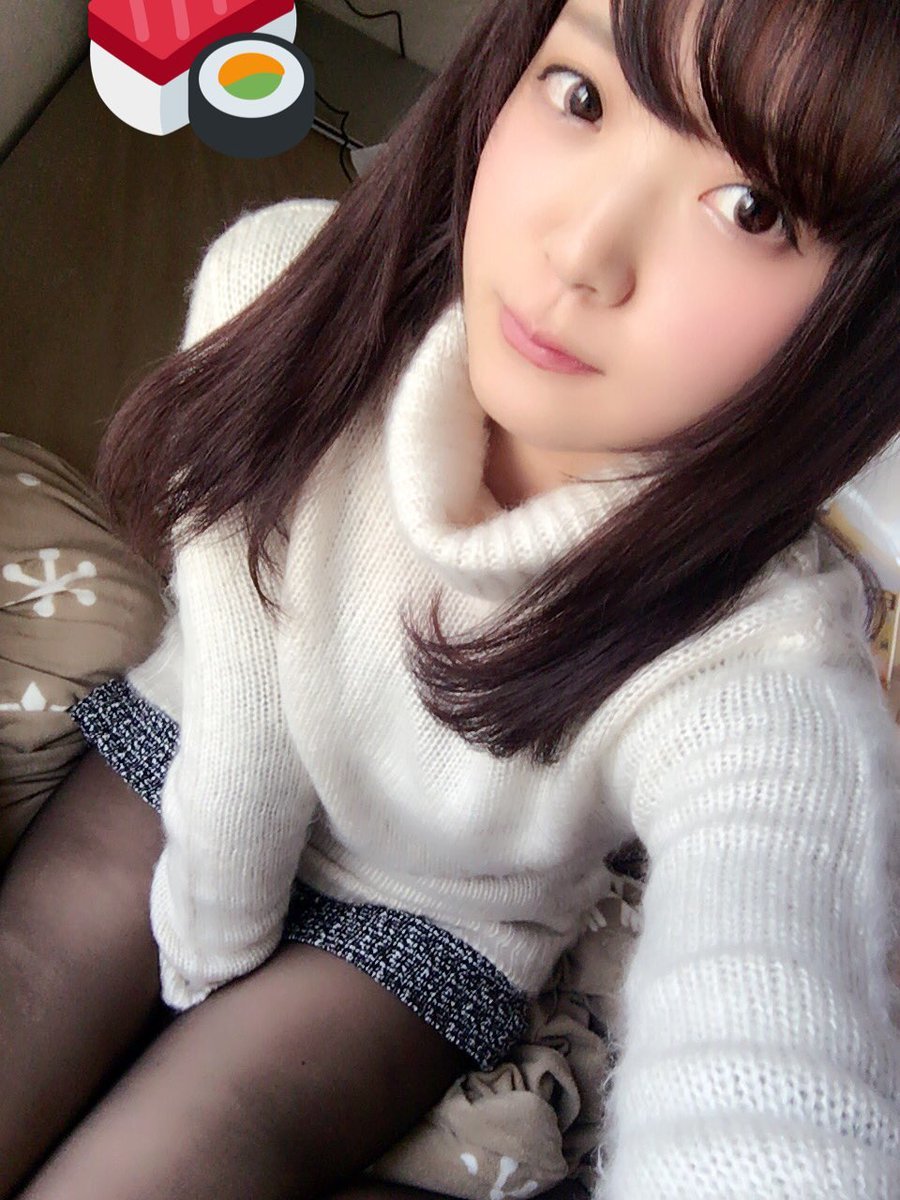 11区萌妹晒可爱开胸衣私照(19)