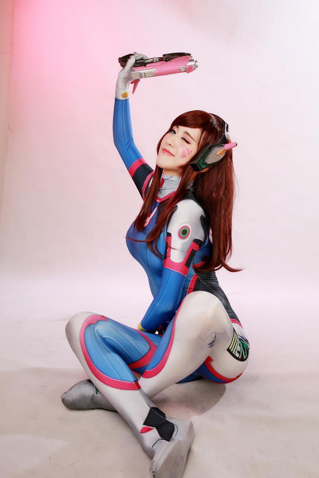《守望先锋》dva cos美图赏 究极长腿美人
