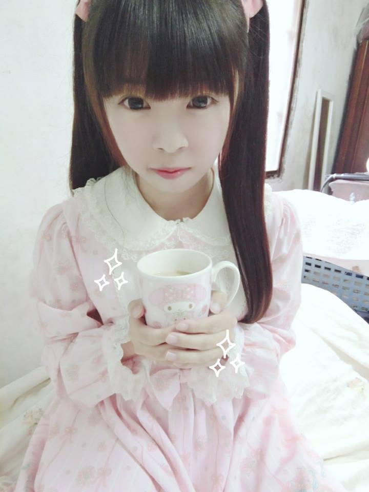 童颜巨乳网红萌妹素颜被揭穿:网友集体掀桌(4)