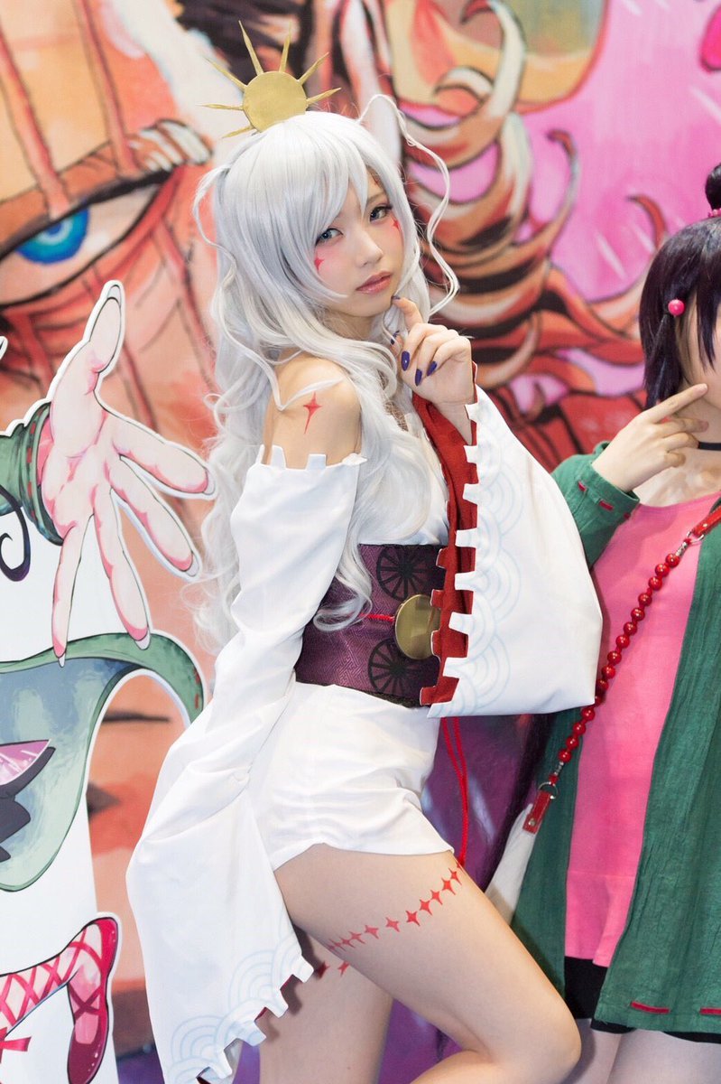 > 人气coser突破尺度 拍摄性感杂志写真