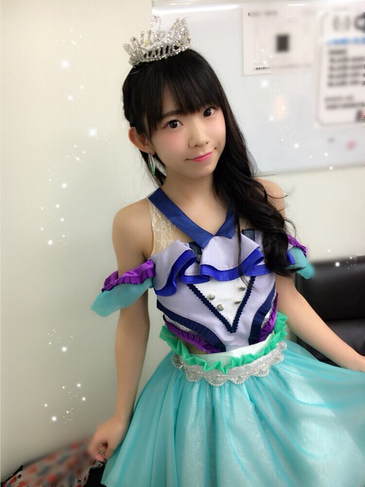 11区"合法萝莉"晒性感私照