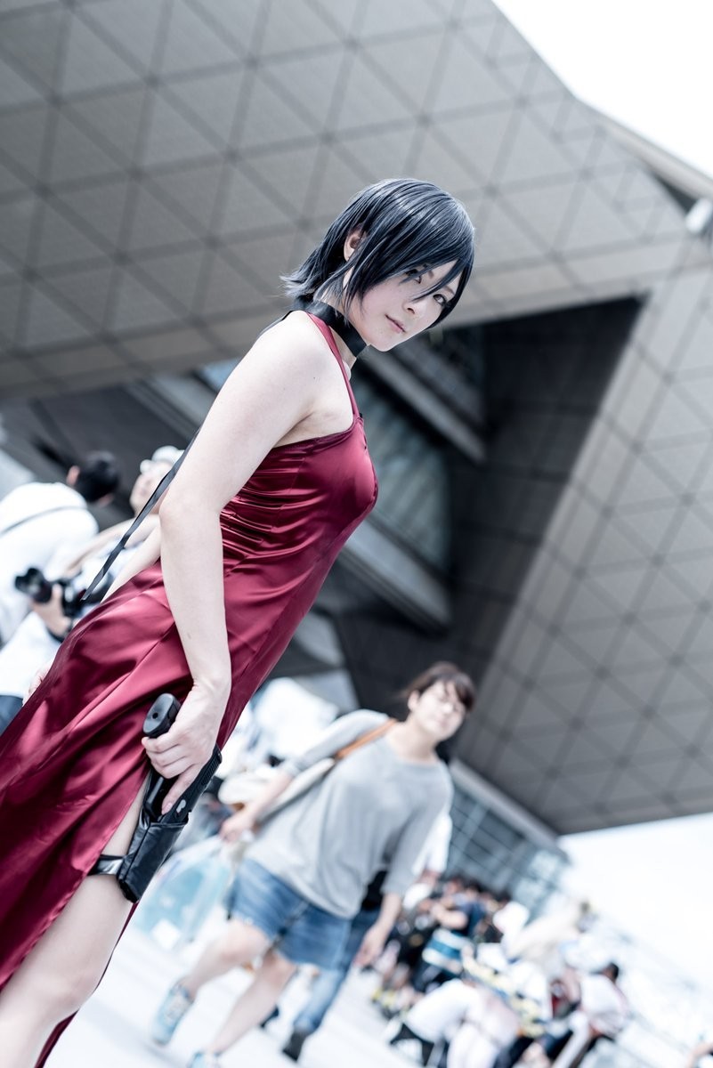 岛国萌妹cos《生化危机4》艾达王