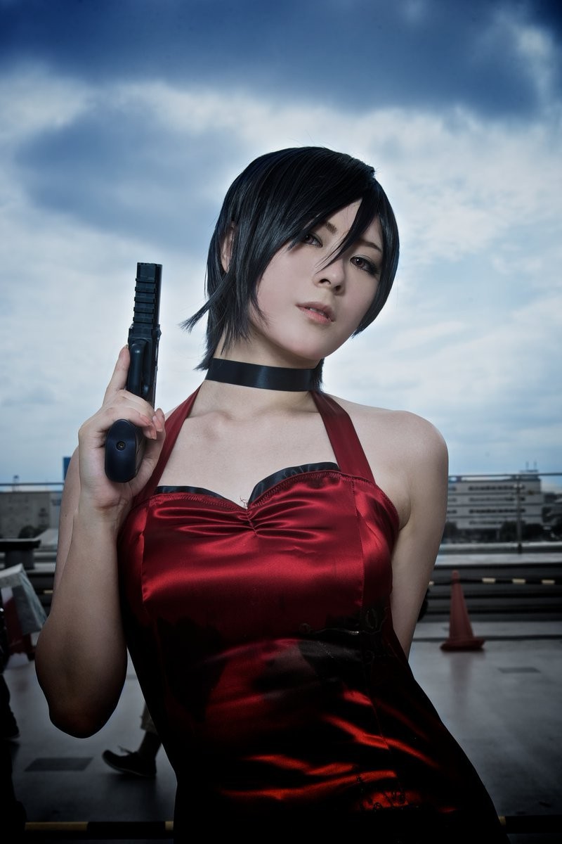 白嫩美腿 岛国萌妹cos《生化危机4》艾达王