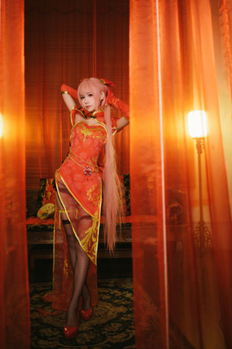 旗袍美少女的渔网袜情结 周三cosplay福利图>>>>点击查看高清大图