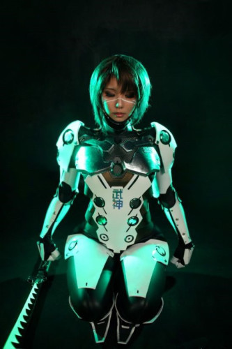 美女cos《守望先锋》源氏 机械身躯也能如此性感_电视游戏-新闻_新浪