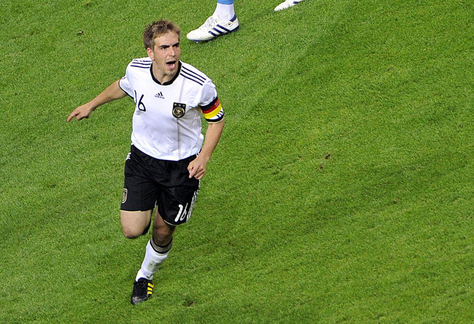 拉姆怒吼庆祝进球