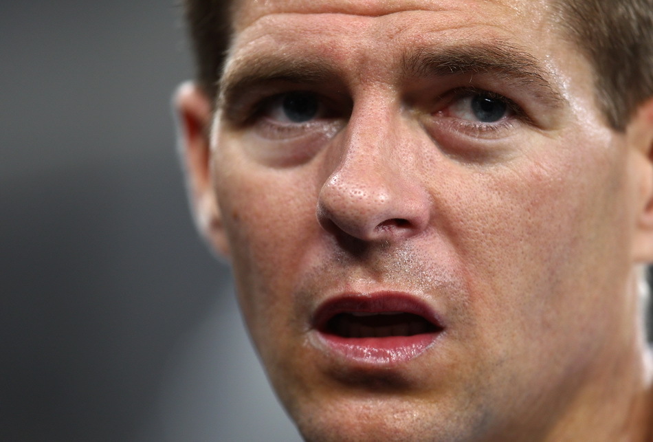 杰拉德愁眉不展