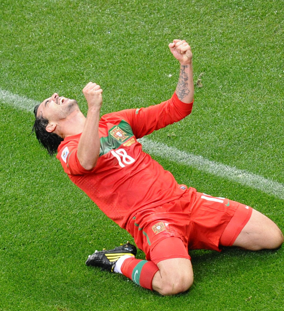 > 阿尔梅达破门葡萄牙3比0