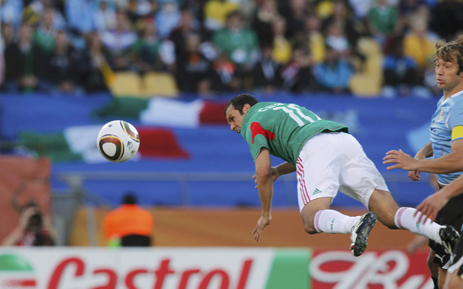 布兰科飞身冲顶