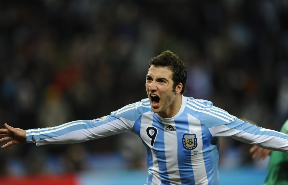 伊瓜因扩大比分(1/9)