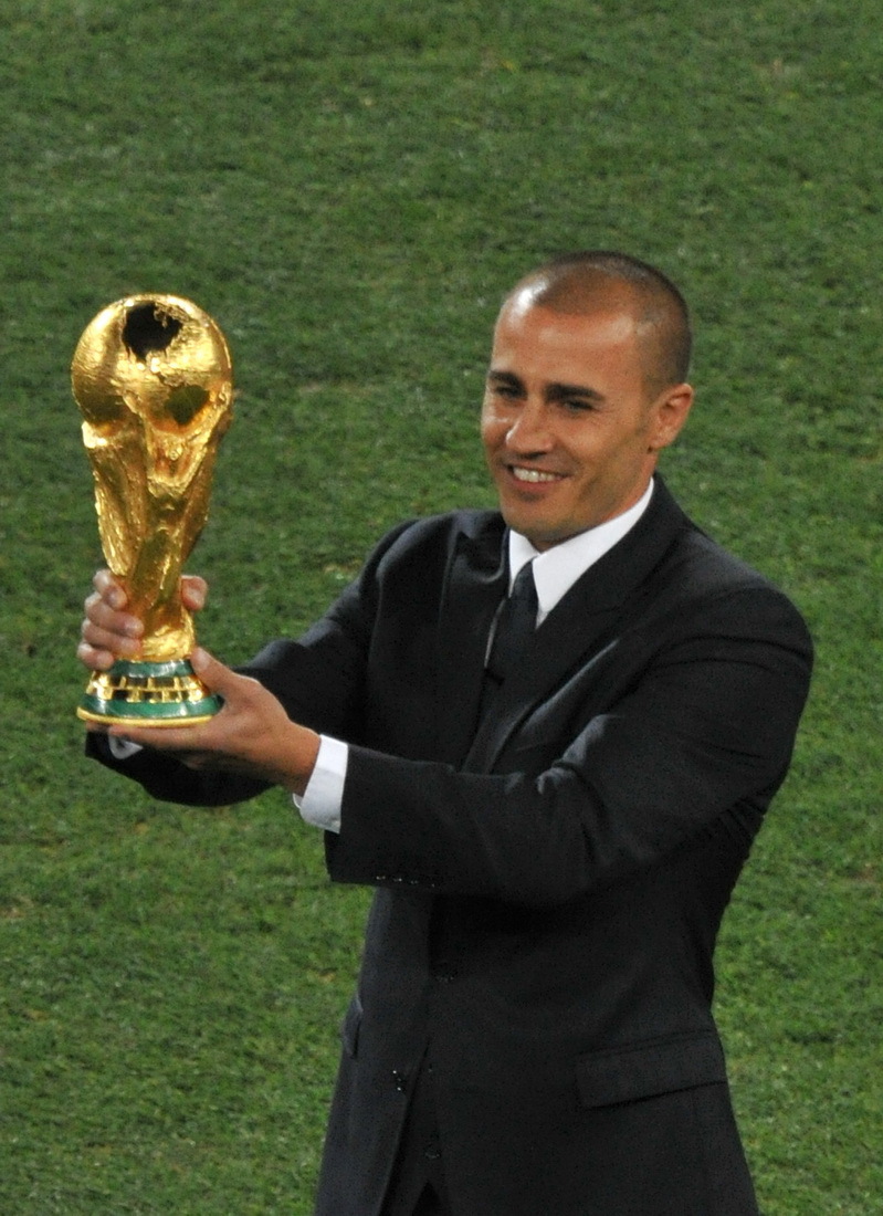 卡纳瓦罗归还大力神杯