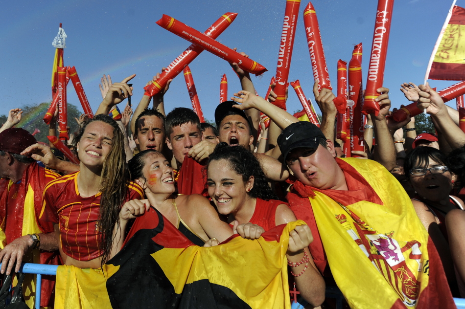 西班牙庆祝夺冠游行