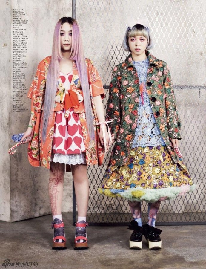 堆砌时装疯狂混搭 诡异视觉系时尚大片