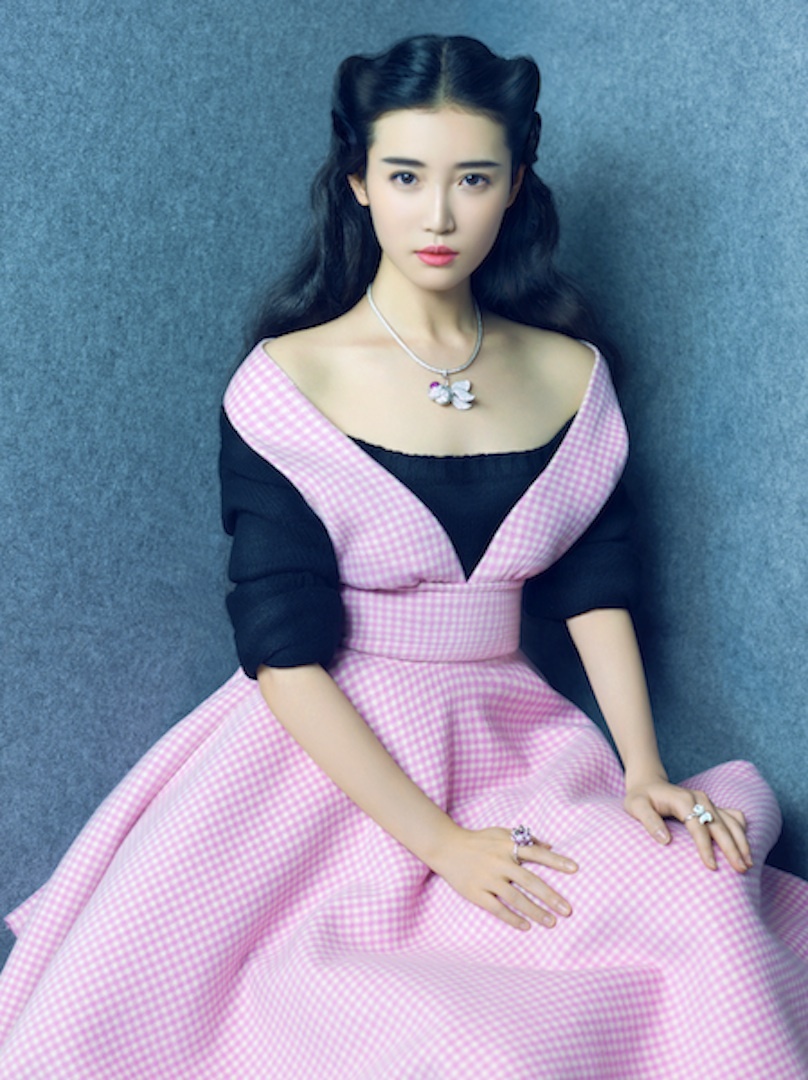 复古国风成就时尚符号张辛苑再登杂志封面