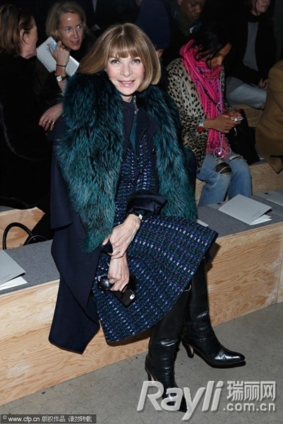 支持   键翻阅图片 列表查看 大图 全屏观看 1 / 8 时尚女魔头anna