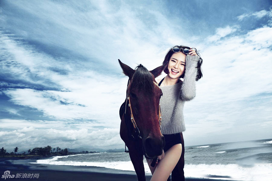 戚薇性感泳装写真