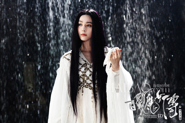 《白发魔女传之明月天国》已上演,作为女主角的范冰冰塑造的白发魔女
