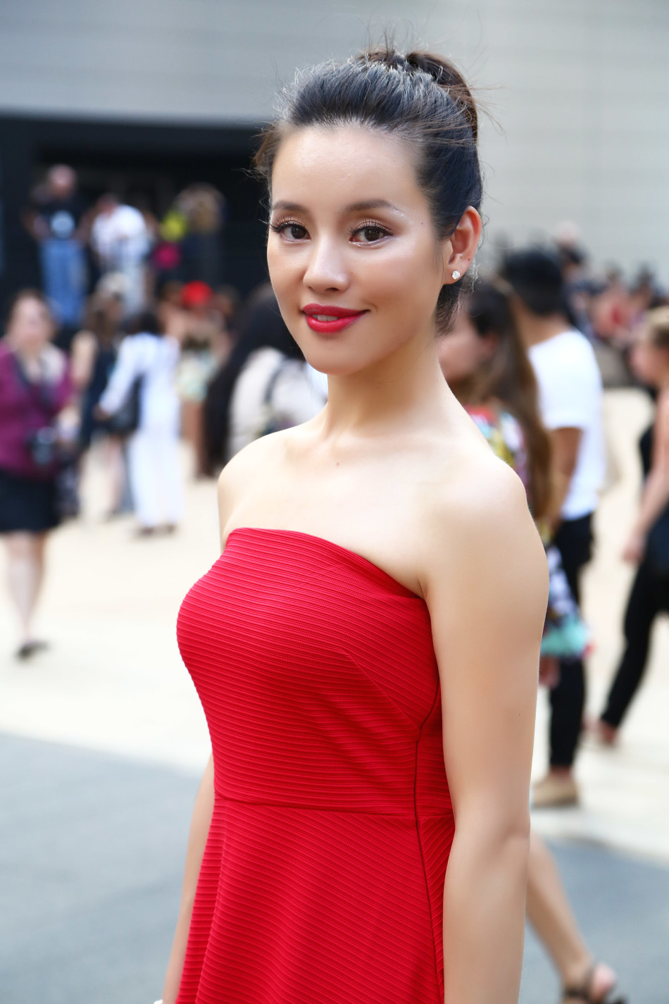 演员刘嘉出席纽约时装周旧金山艺术大学专场秀