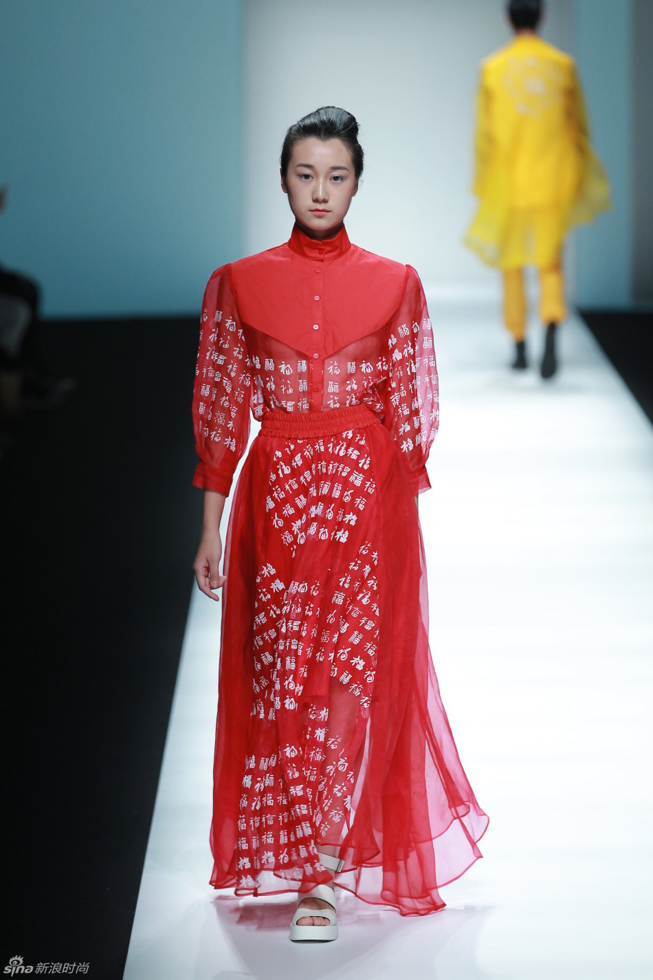 上海时装周文化憧憬-中新友城项目作品发布会