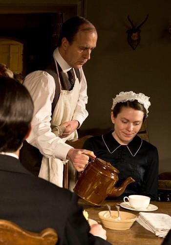 唐顿庄园教你淑女必备的20条餐桌礼仪 -- 佛山