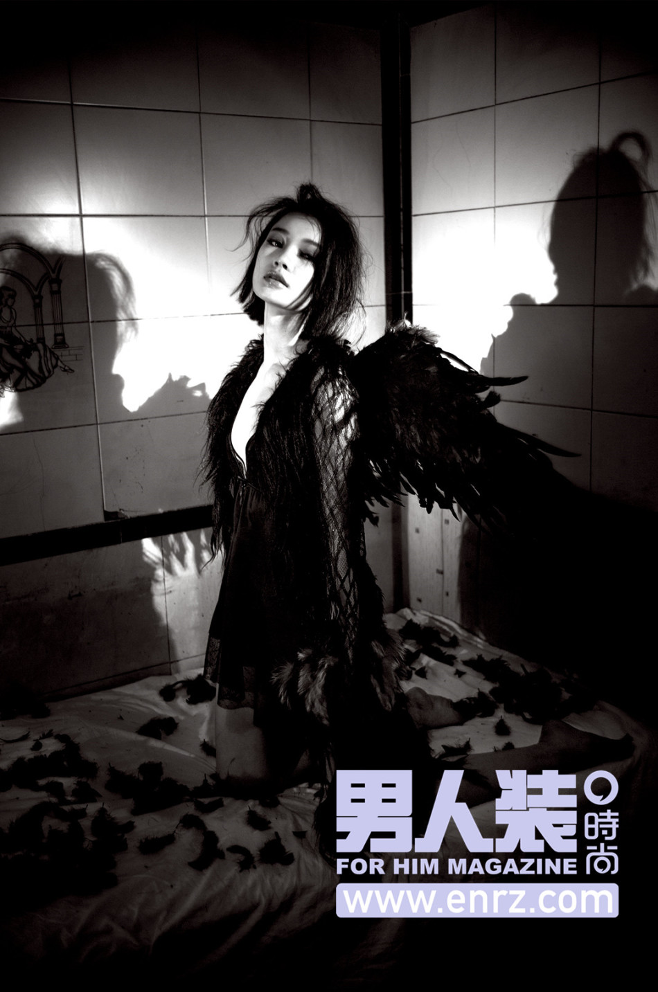 jessicac性感造型登男人装封面