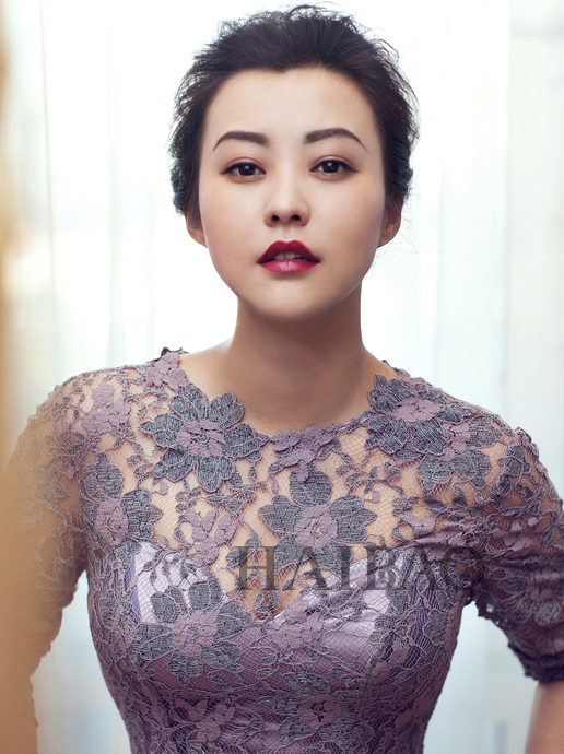 郝蕾文艺女神红毯妆发_新浪图片