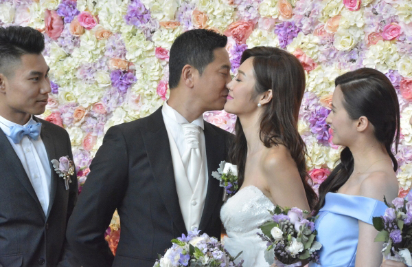 黄有龙前女友叶翠翠穿金戴银办百万婚礼