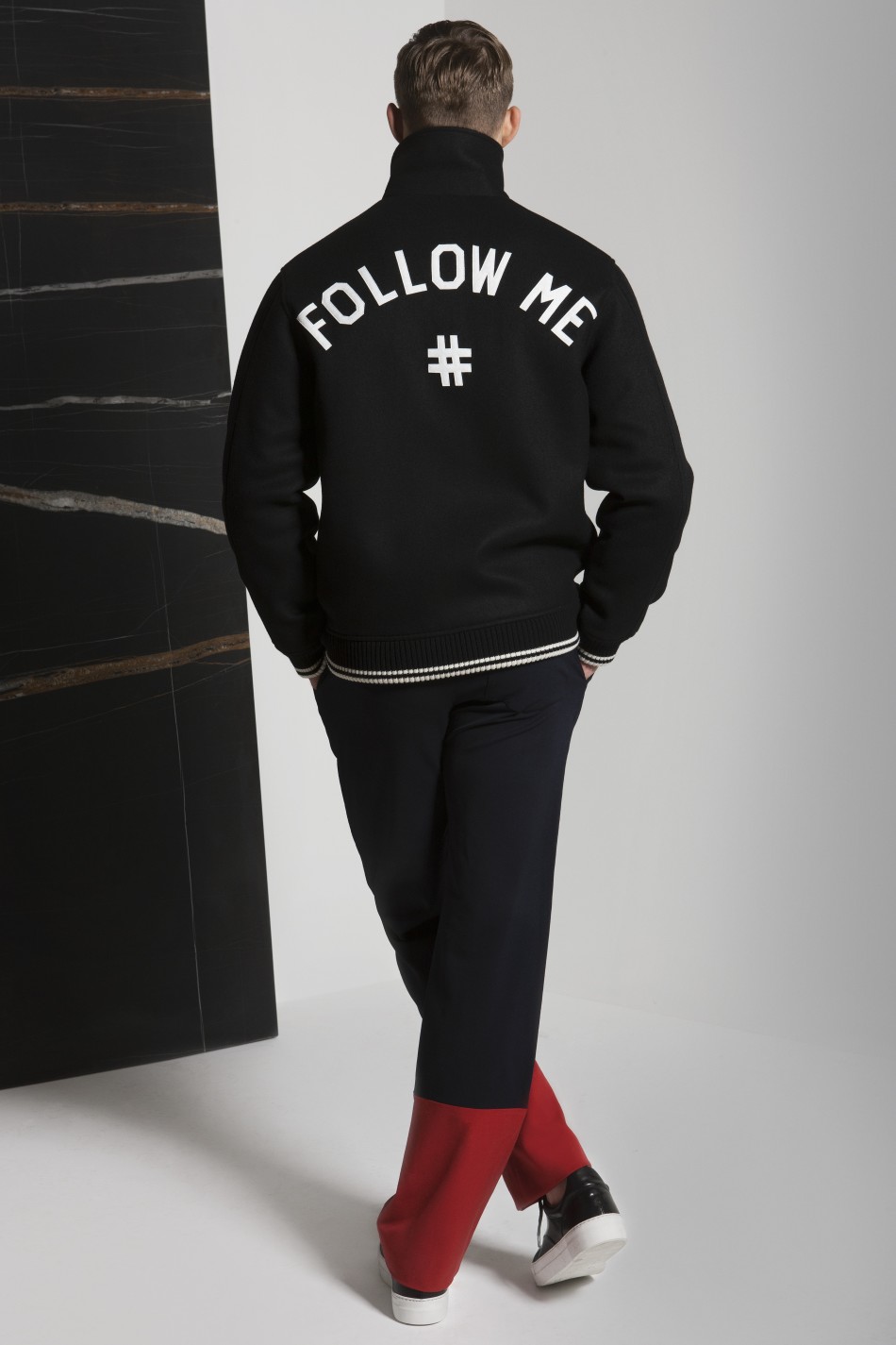 鹿晗黑色夹克运动范十足_新浪图片_手机新浪网