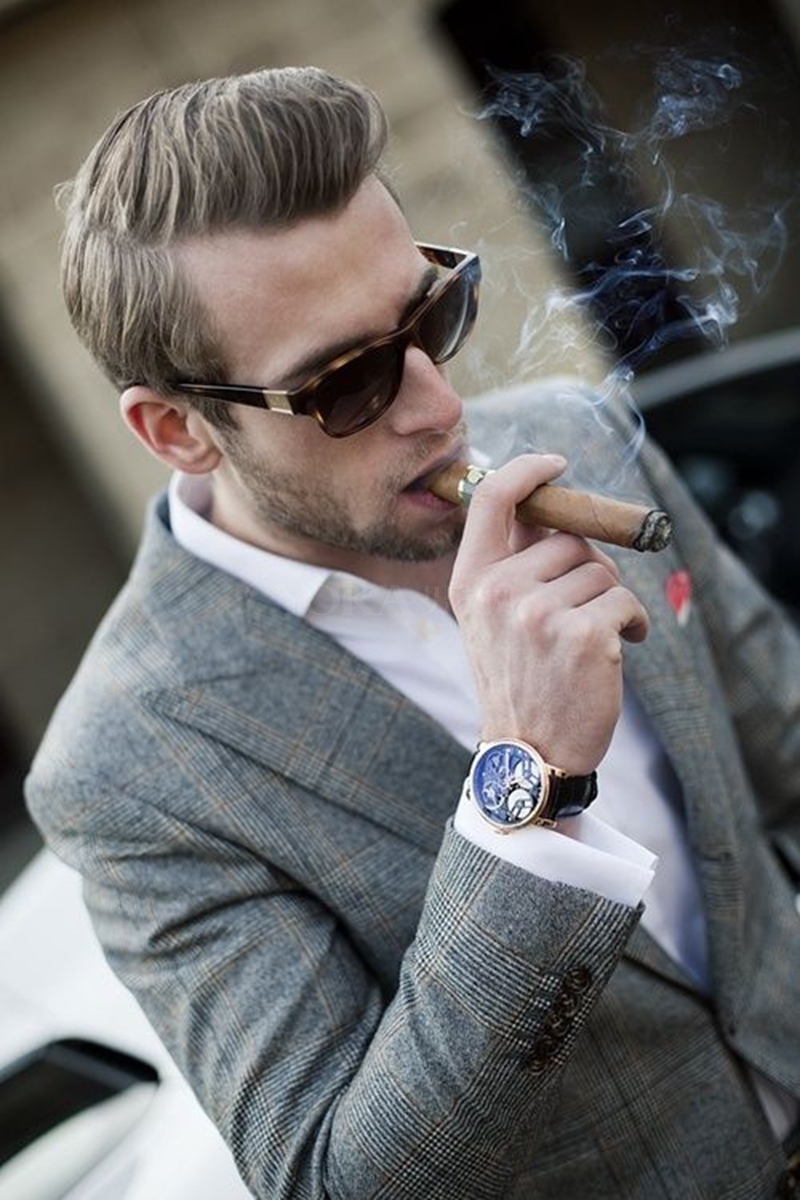 戴名表抽雪茄的男人都帅爆了