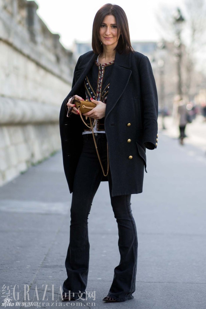 或者小开衫,即便搭配一条黑色牛仔裤,也能让整个人700_1050竖版 竖屏