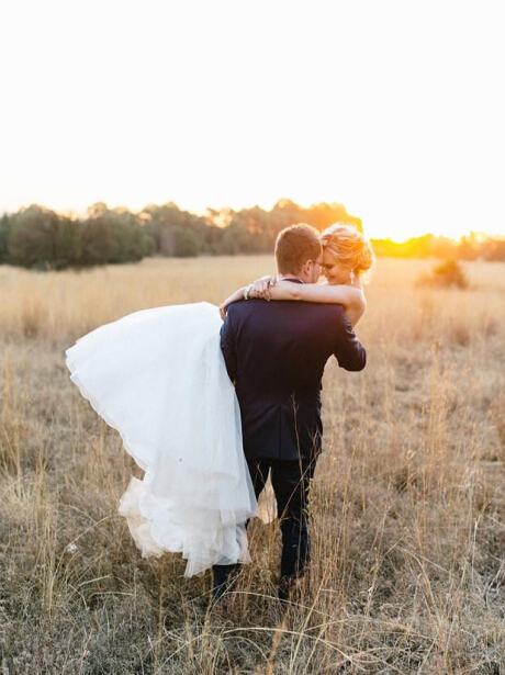 那么对于记录浪漫瞬间的婚纱照当然要求唯美有意境了.