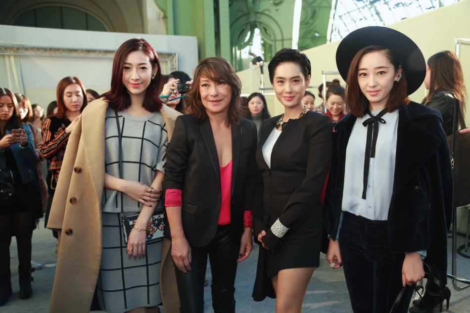 朱茵温雅蒋梦婕看秀