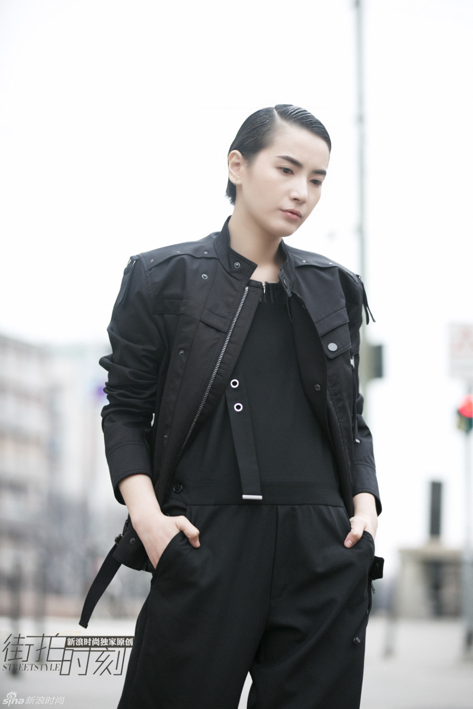 街拍时刻 李媛潇洒裤装上演帅气米兰"型"