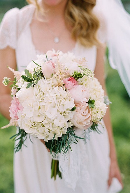 春夏户外婚礼少不了清新美腻的绣球花