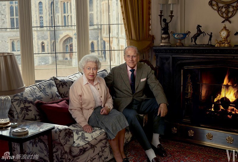 英国女王为《名利场》拍封面 优雅气质爱犬伴_高清图集_新浪网
