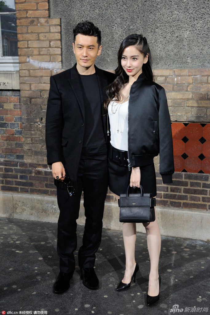 黄晓明ab牵手巴黎看秀 头排"靠肩杀"甜蜜虐狗