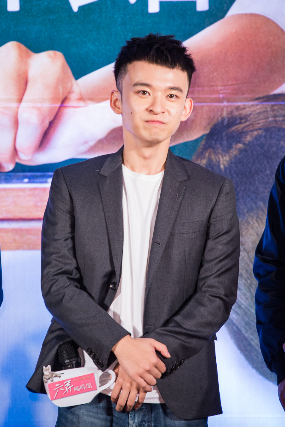 "马子狗"男友台湾爆红 董子健成大众情人